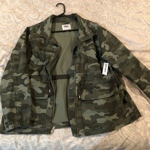 Old Navy Women’s camo jacket size XL